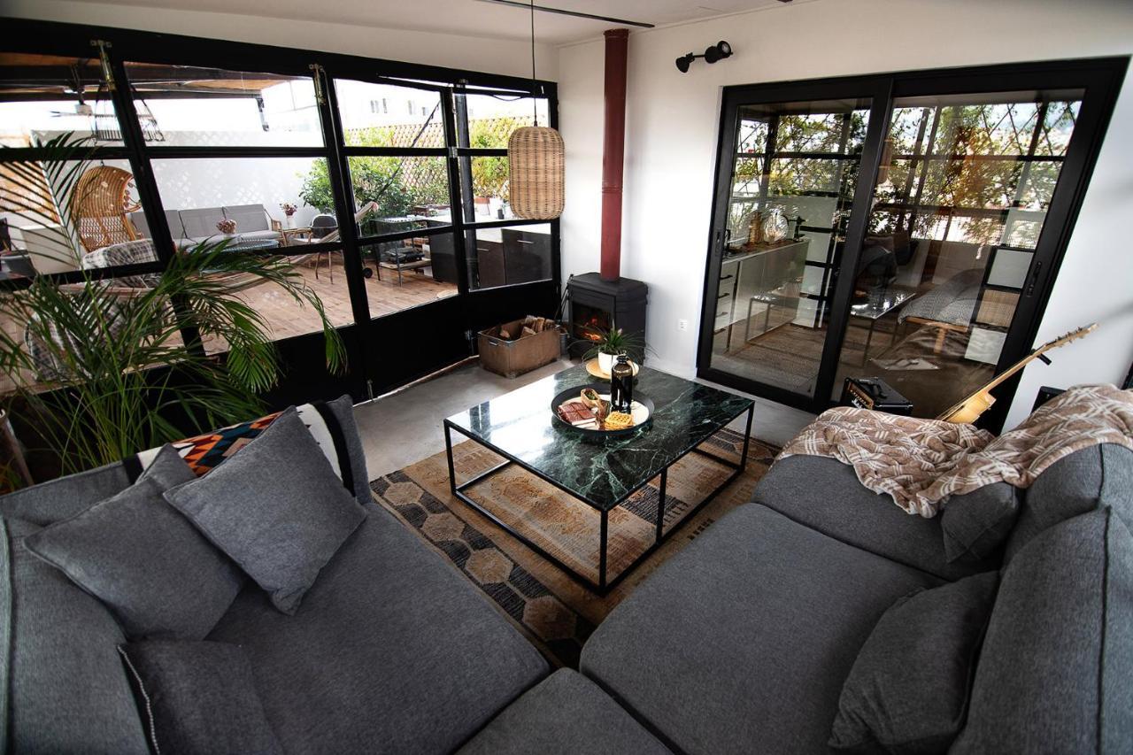 Unique Solar Penthouse With Jacuzzi And Sauna In * Афины